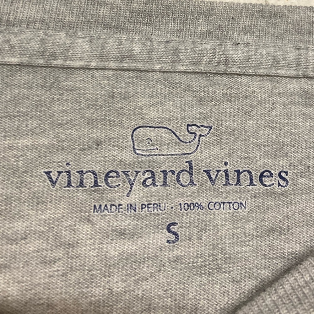 Vineyard Vines Grey Pink Santa Whale Pocket Long-Sleeve Tee Small - Picture 8 of 10